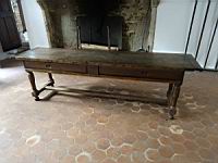 Perouges, Musee, Table